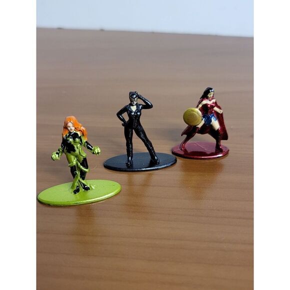 DC Nano Metalfigs Set of 10 Miniature Diecast Figures 100% Die-Cast Metal #A24 - Picture 2 of 12
